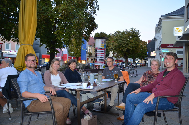 v.l.n.r: Obmann Martin Riesenhuber, Schriftführerin Anna Rogl, Unterstüzendes Mitglied Hermine Mandl, Kassier Joost Meuwissen, Kassier Stellv. Brigitte Bösenberg, Obmann Stellv. Mario Skotschek